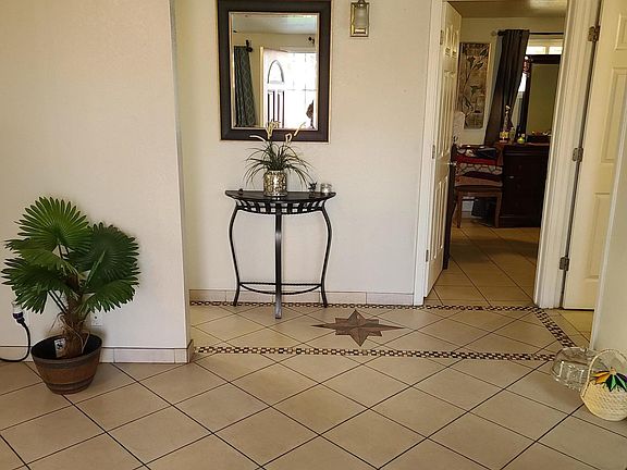 5th image of 2527 W Mariposa St