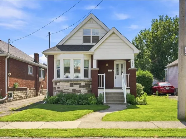 156 Tragina Ave N, Hamilton, ON L8H 5C8
