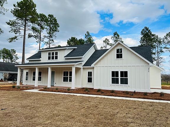 3rd image of 296 Westwoods Dr