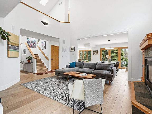 4th image of 5588 Stonewall Pl