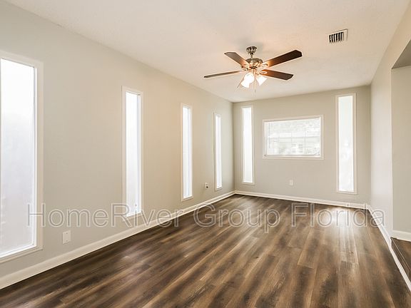 4th image of 6914 1/2 N Dakota Ave