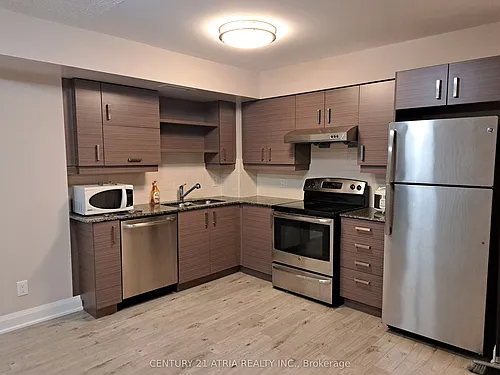 1 Uptown Dr Photo 1