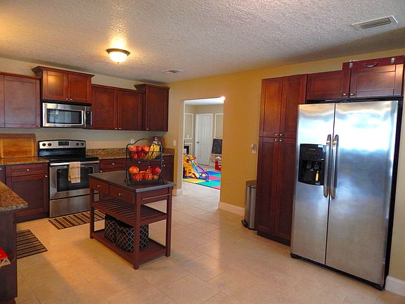 4th image of 11402 Country Oaks Dr