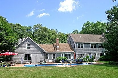 3rd image of 15 Deepwood Ln