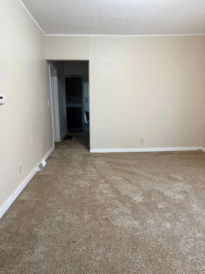 2 bedroom house — Photo 4