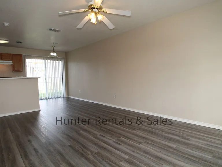 1710B Spring Rose Cir — Photo 4