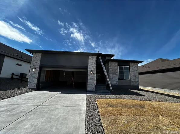 8695 S Quemoy Street, Aurora, CO 80016