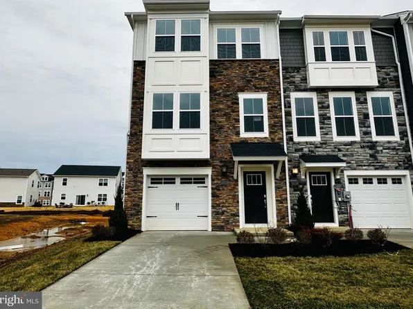 10528 Cobbler Pl, White Plains, MD 20695