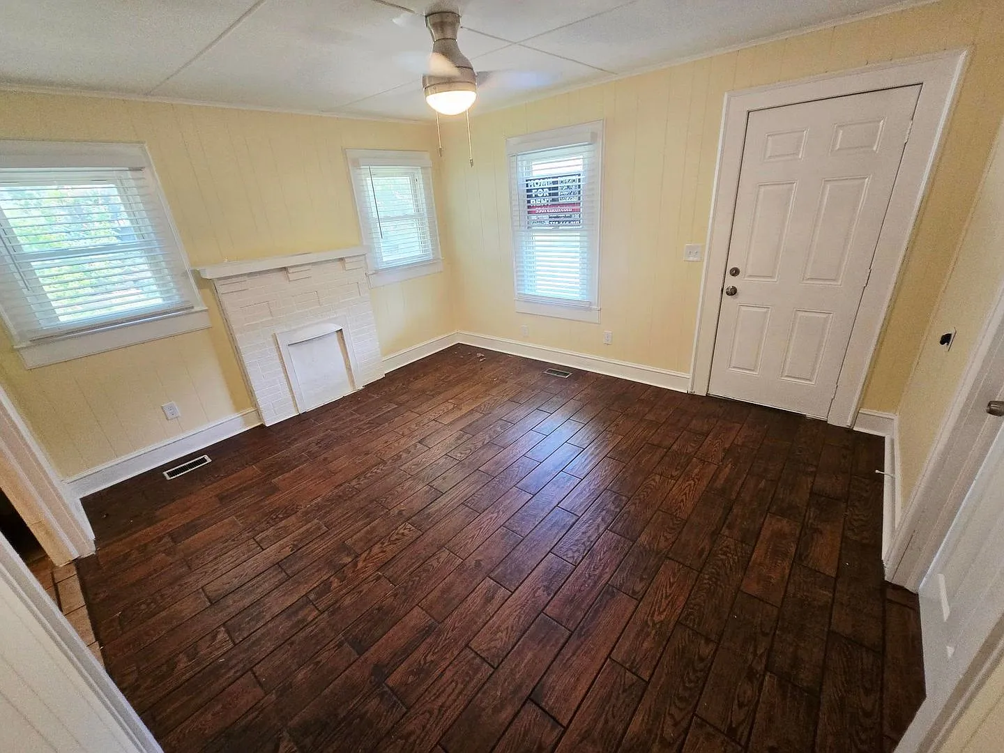 Charming 2 Bedroom Home for Rent in Burlington — Photo 3
