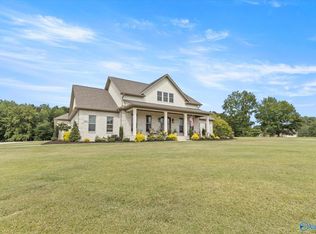 322 Worthington Ln, Guntersville, AL 35976