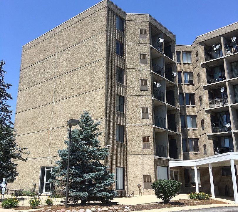 1st image of 1750 N Marywood Ave APT 412