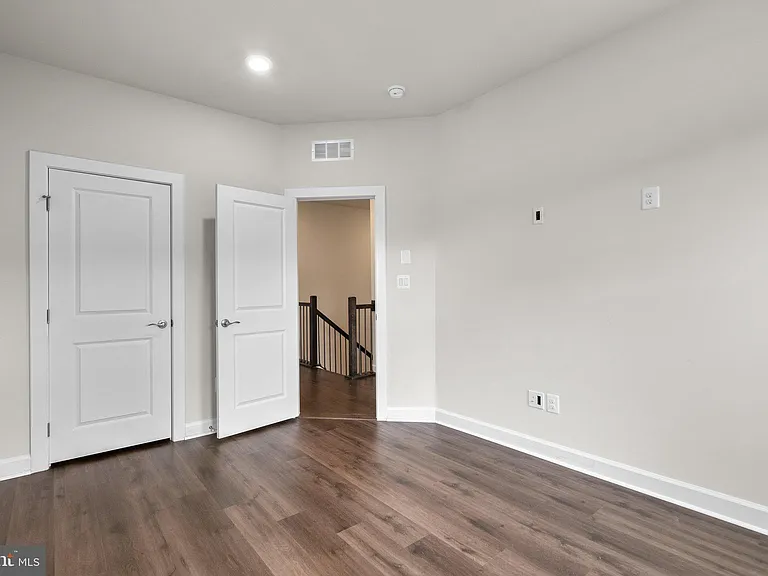 9271 Wood Violet Ct — Photo 24