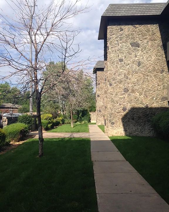 2nd image of 915 Carr St APT 308