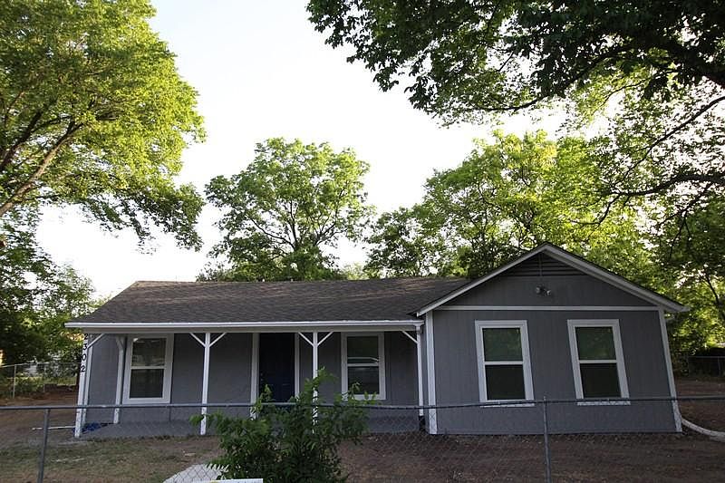 1st image of 2302 Lolita Dr
