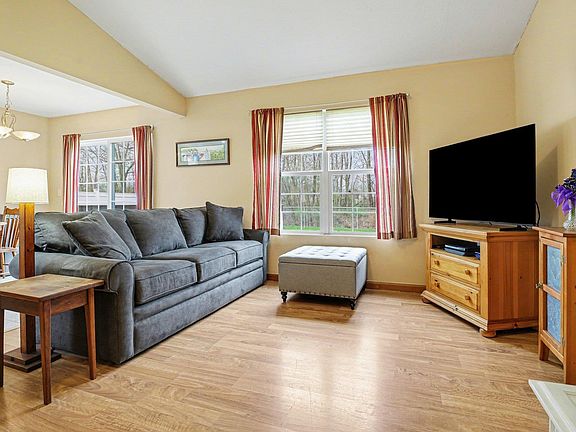 5th image of 1703 Aspen Dr