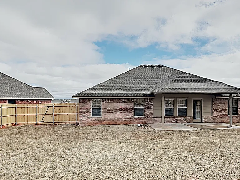 404 Charles Ct — Photo 22