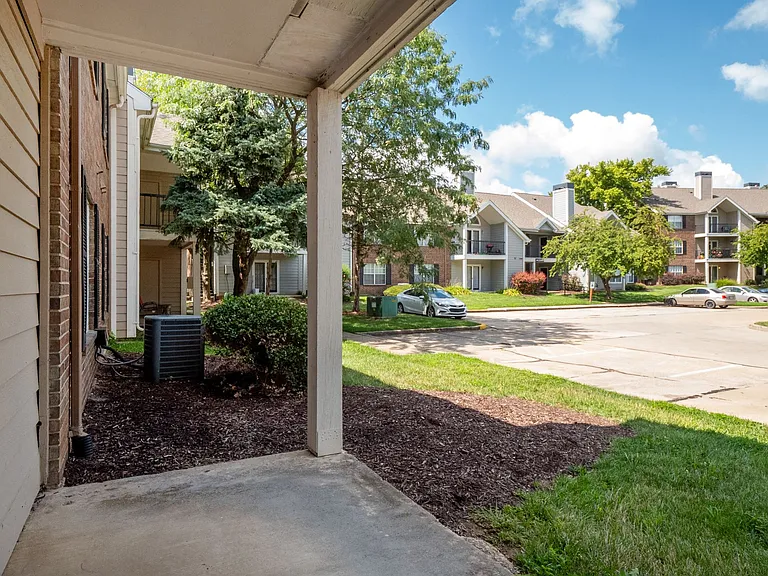2 Bedroom B - 2 Bed / 2 Bath - 889 Sq.Ft.