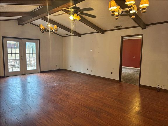 5th image of 930 Ridgeway St