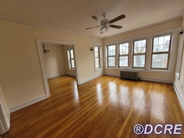 2154 W Chase Ave APT 2, Chicago, IL 60645