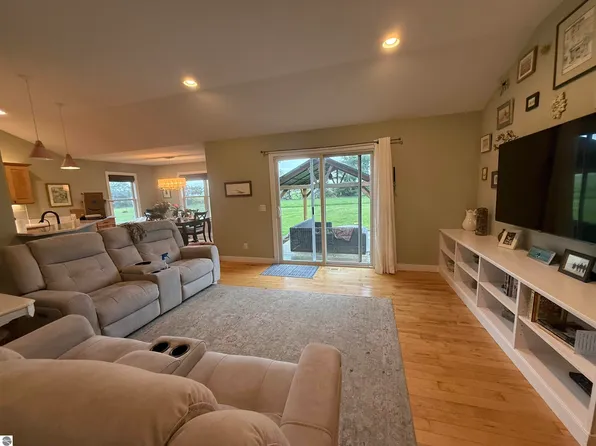 1364 Saffron Cir, Traverse City, MI 49696