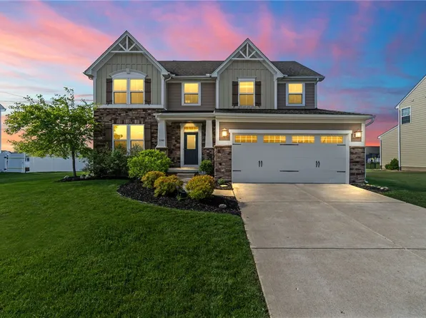 1148 Red Maple Dr, Troy, OH 45373