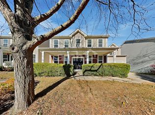 1780 Shari Ln, Aurora, IL 60504