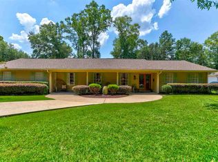 523 Rollingwood Dr, Jackson, MS 39211