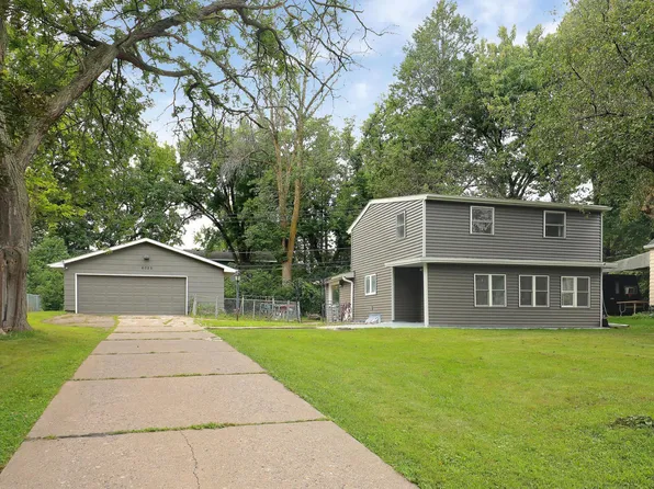 6025 45th St N, Oakdale, MN 55128