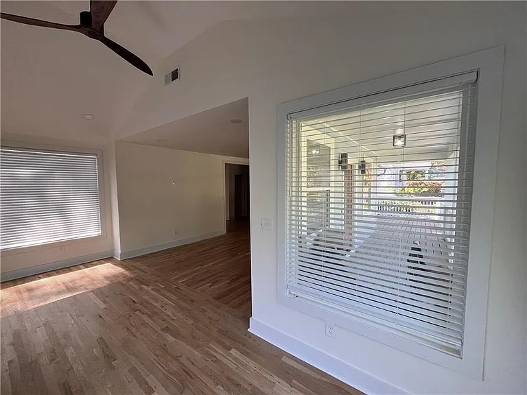 1511 Belmont Ave SW — Photo 15