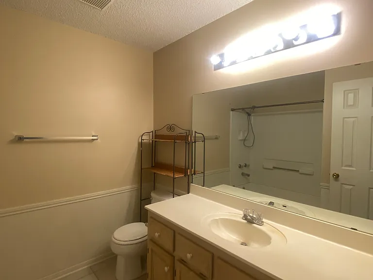 1703 Tanglewood Dr — Photo 27