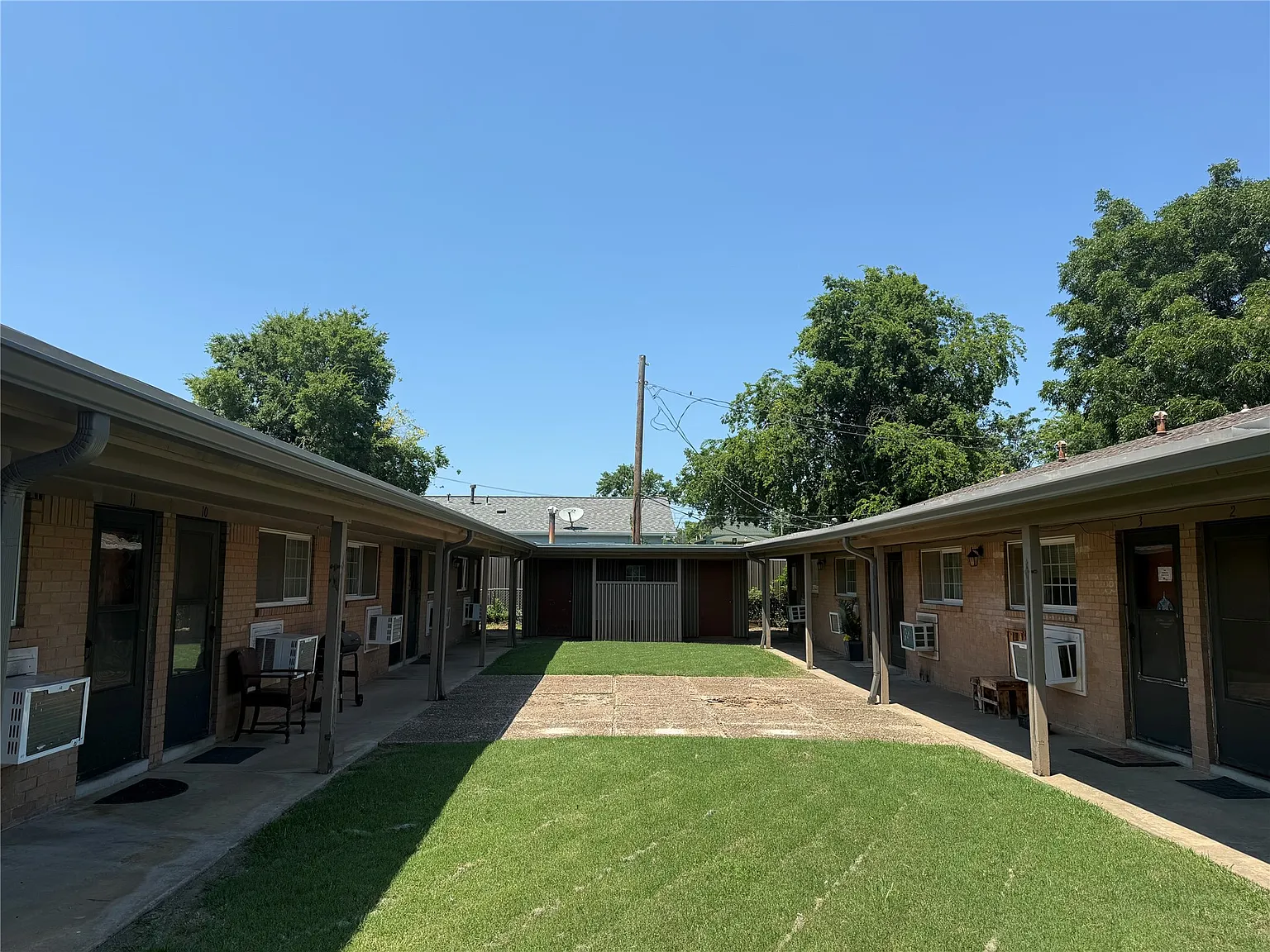 1 bed, 1.0 bath, 600 sqft, $750 — Photo 2