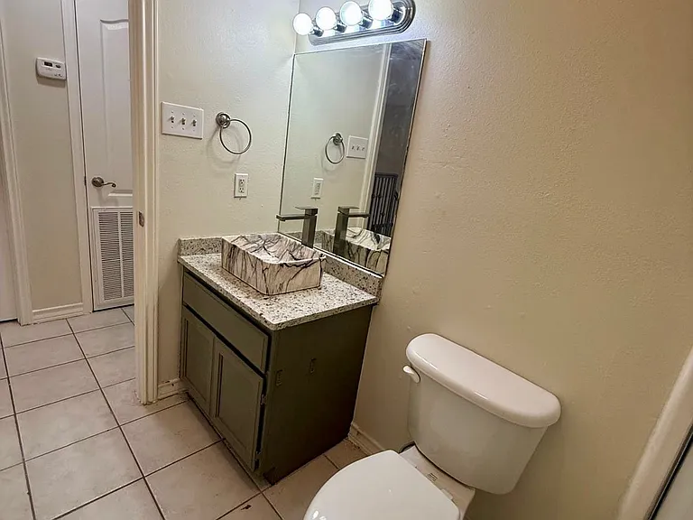 411 Shiloh Dr — Photo 9