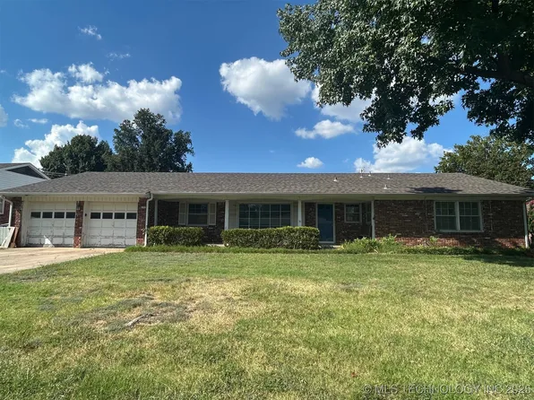 4197 E 47th Pl, Tulsa, OK 74135