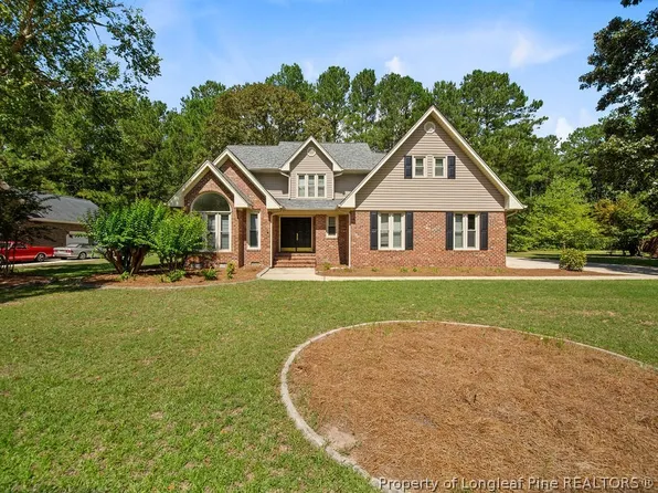 887 Three Wood Dr, Fayetteville, NC 28312