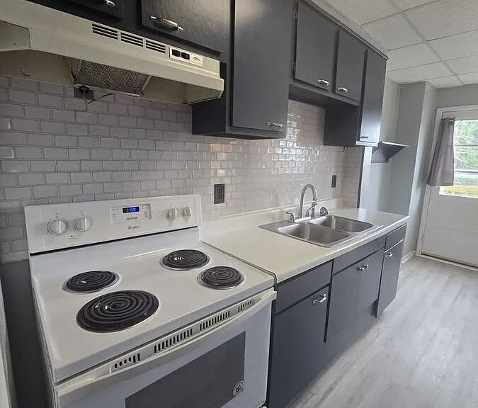 533 W Broadway #1 — Photo 7
