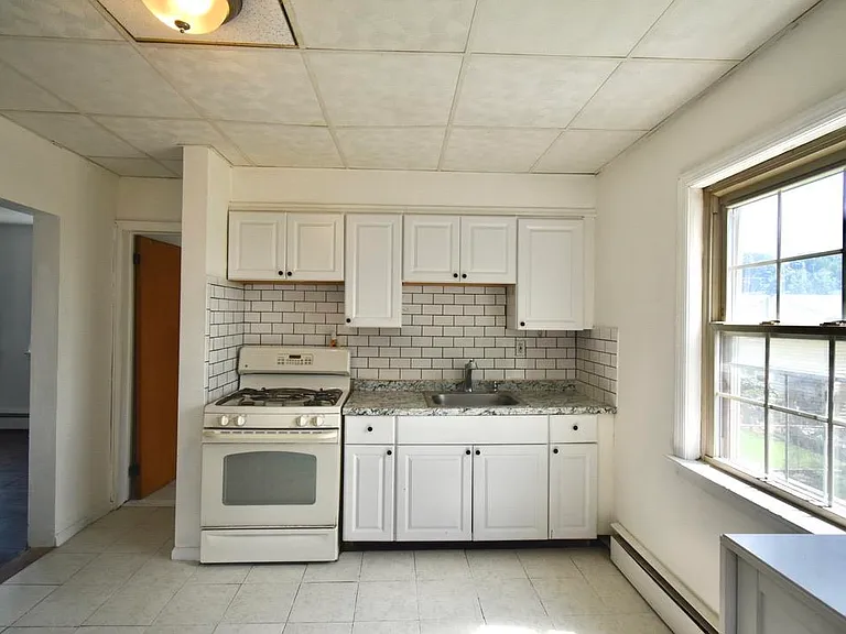 196 W 52nd St #2 — Photo 2