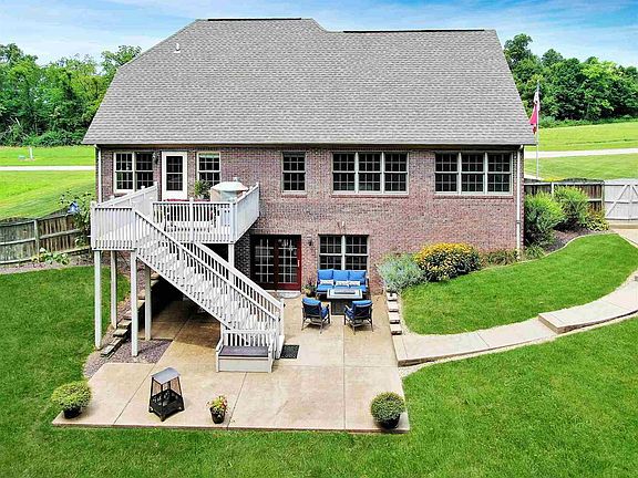 2nd image of 1529 Pinecone Dr