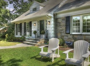 44 Runnymede Rd, Chatham, NJ 07928