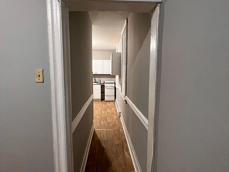1317 44th St #2R — Photo 3