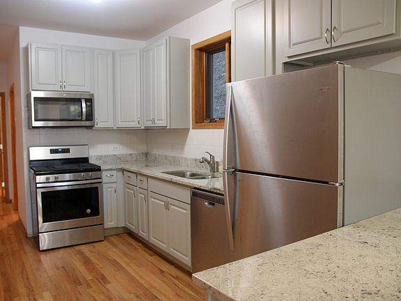 3rd image of 1243 W Erie St APT 2