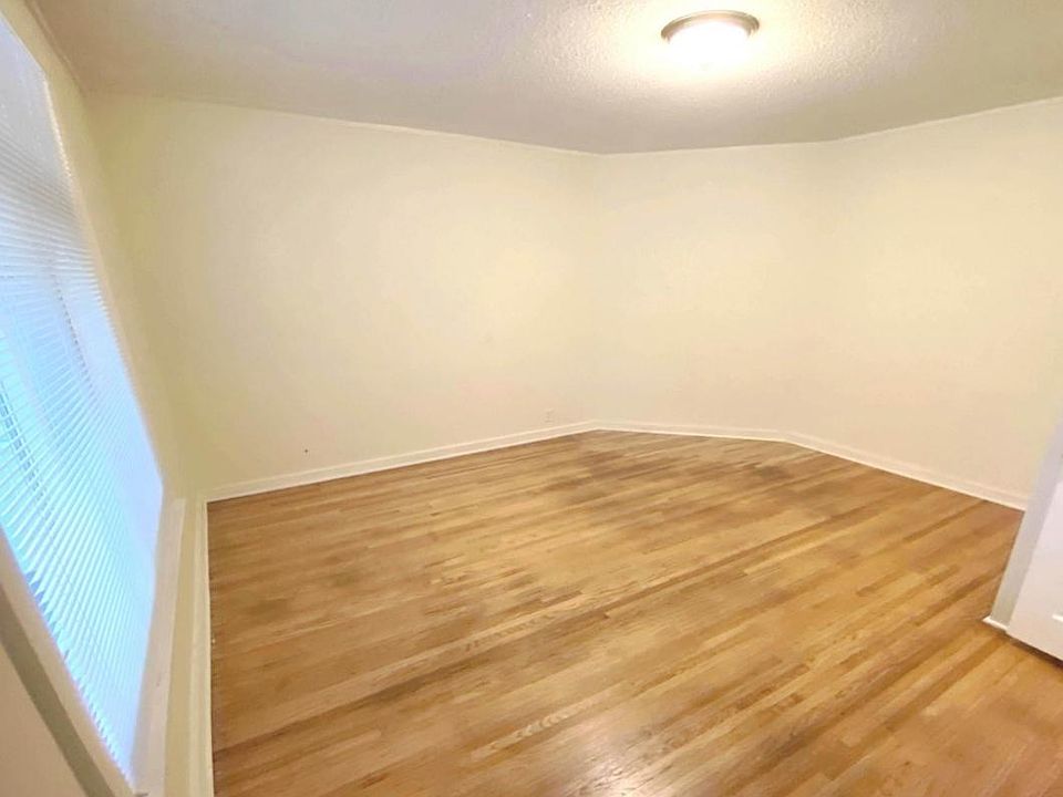 1st image of 710 Sherburne Ave