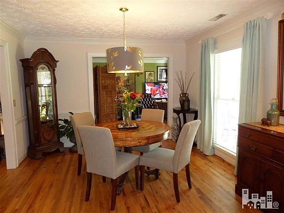 5th image of 5741 Oak Bluff Ln