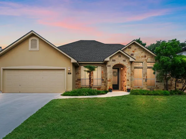 445 English Oaks Circle, Boerne, TX 78006