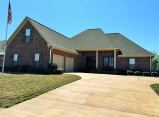 105 Manheim Cv, Canton, MS 39046