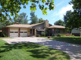 9812 W 3rd St N, Wichita, KS 67212
