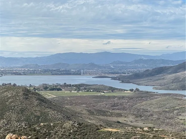 20 Tucalota Hills Rd, Temecula, CA 92592