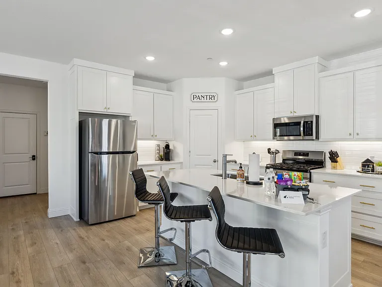 15989 Wax Myrtle St — Photo 10