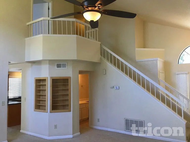 844 Sage Dr — Photo 4