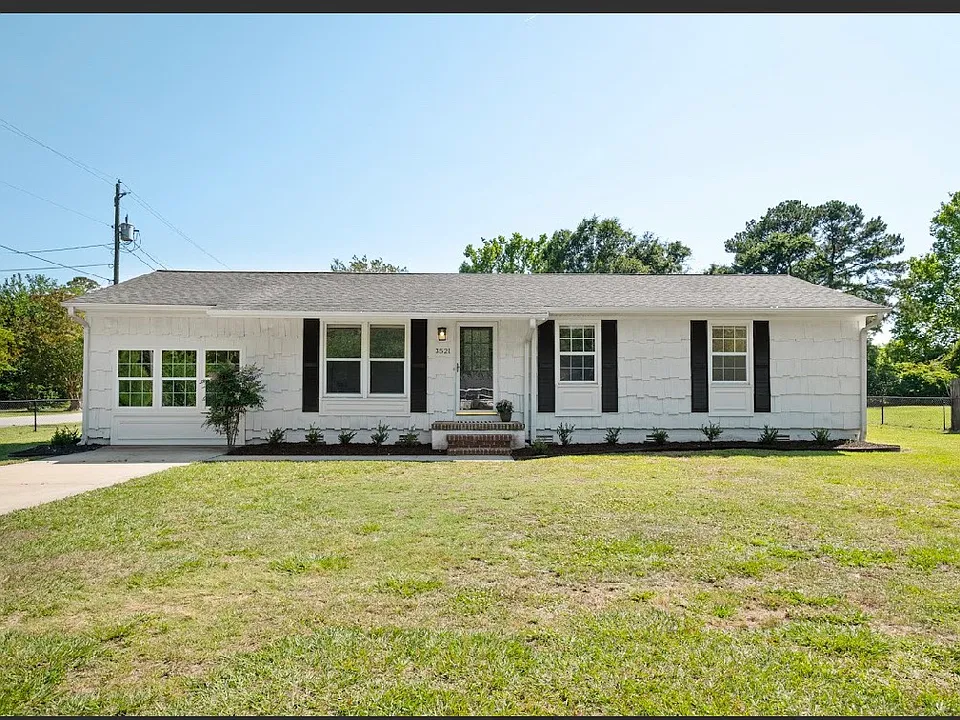 3521 Middle Sound Loop Rd