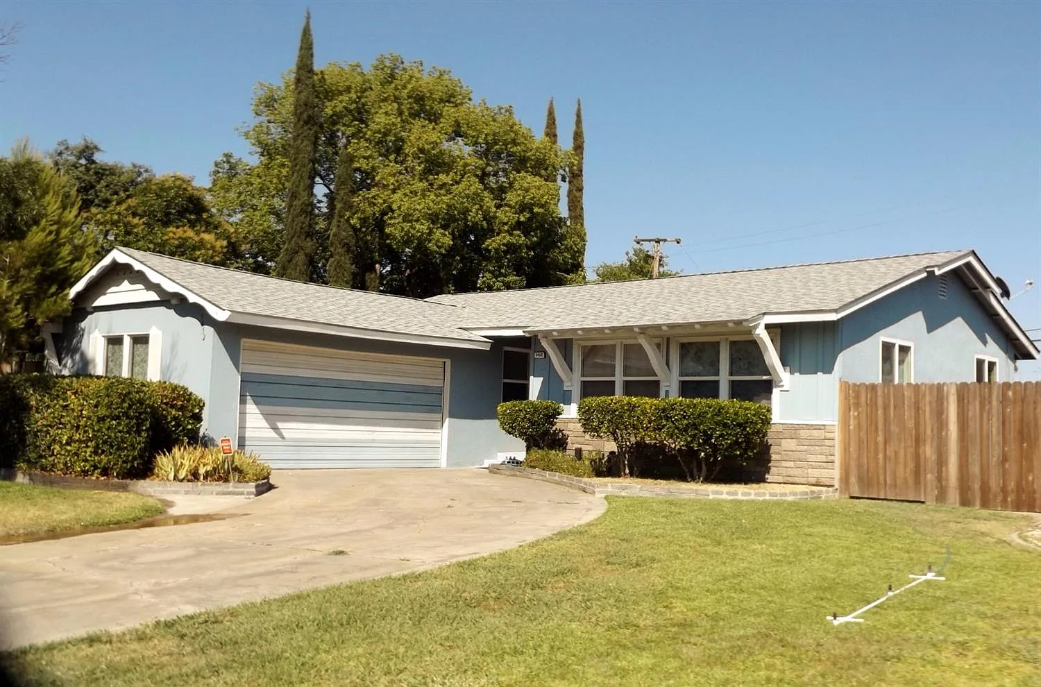 5452 Hillsdale Blvd photo 1
